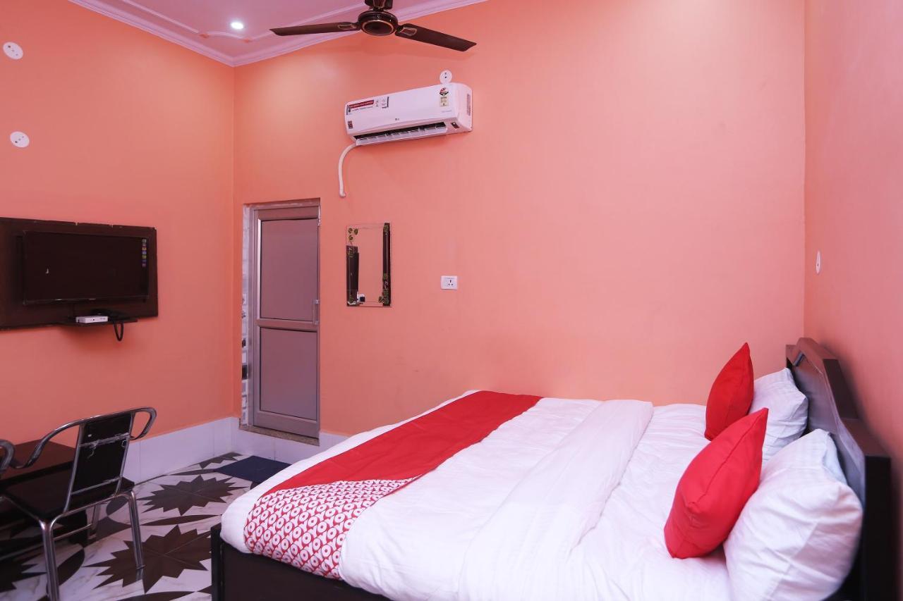 OYO 22221 Yadav Hotel Bhiwadi Bagian luar foto