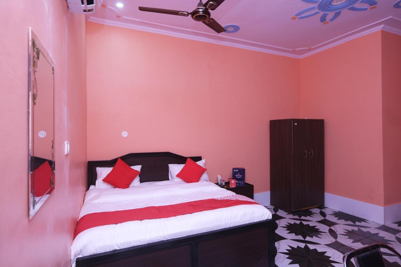 OYO 22221 Yadav Hotel Bhiwadi Bagian luar foto