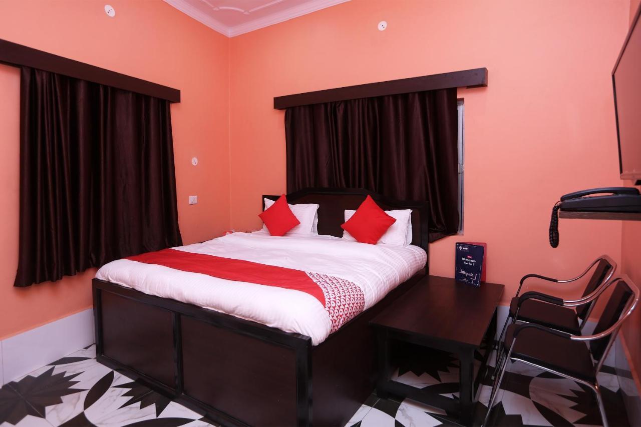 OYO 22221 Yadav Hotel Bhiwadi Bagian luar foto