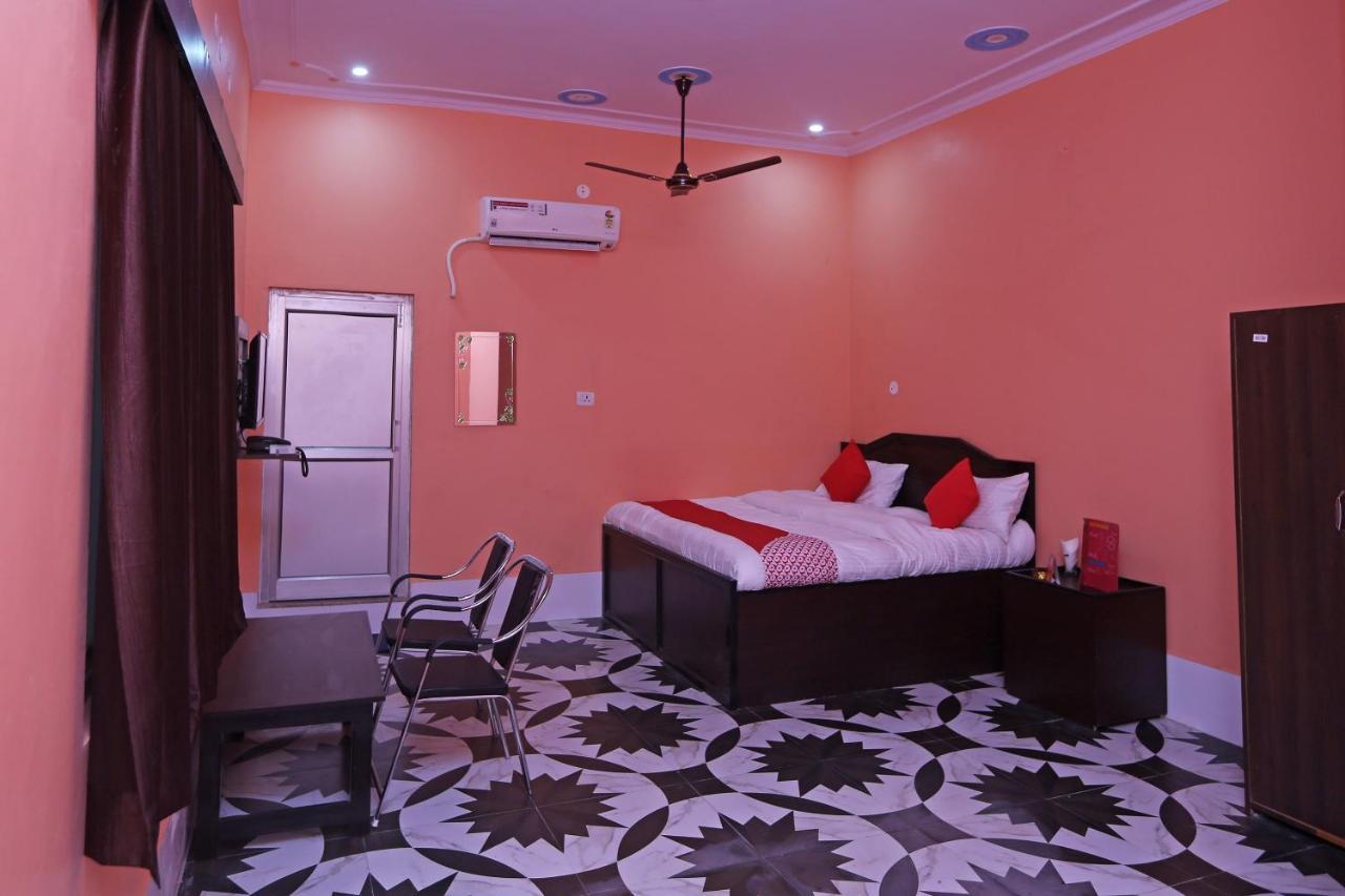 OYO 22221 Yadav Hotel Bhiwadi Bagian luar foto