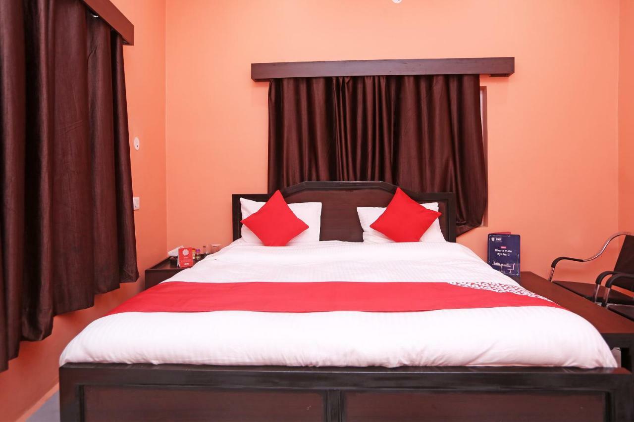 OYO 22221 Yadav Hotel Bhiwadi Bagian luar foto